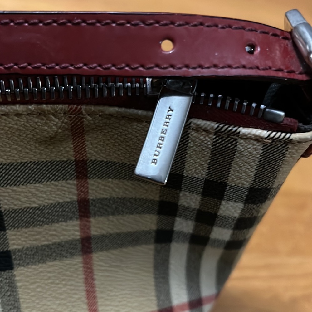 BURBERRY HAYMARKET PLAID SHOULDER BAG LEATHER - Picture 7 of 9